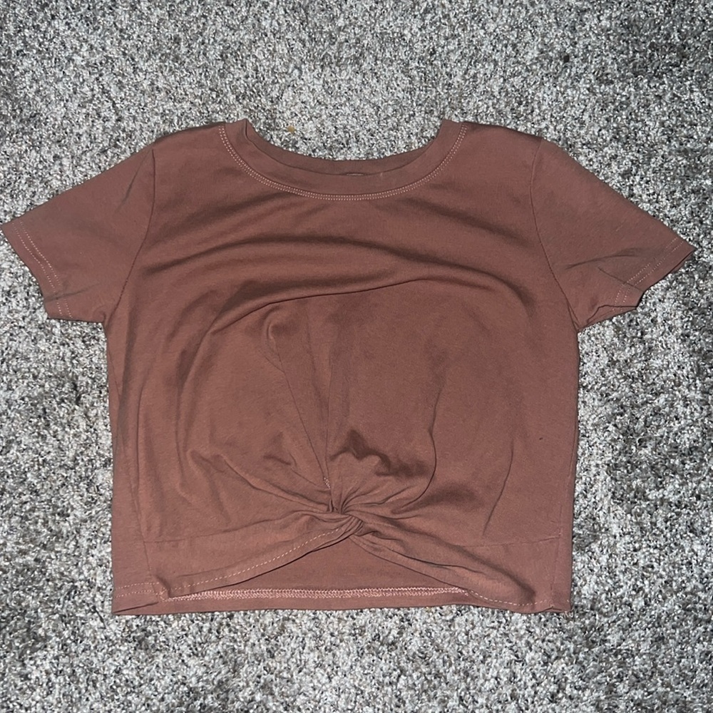 Cropped tee